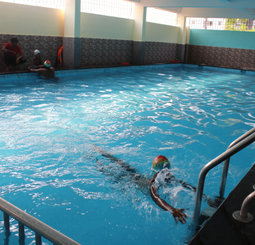 swimming pool near chrompet